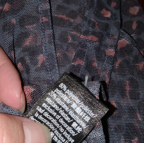 Victoria's Secret Sport Sheer Animal Print Racer Back Tank size L - Picture 8 of 8